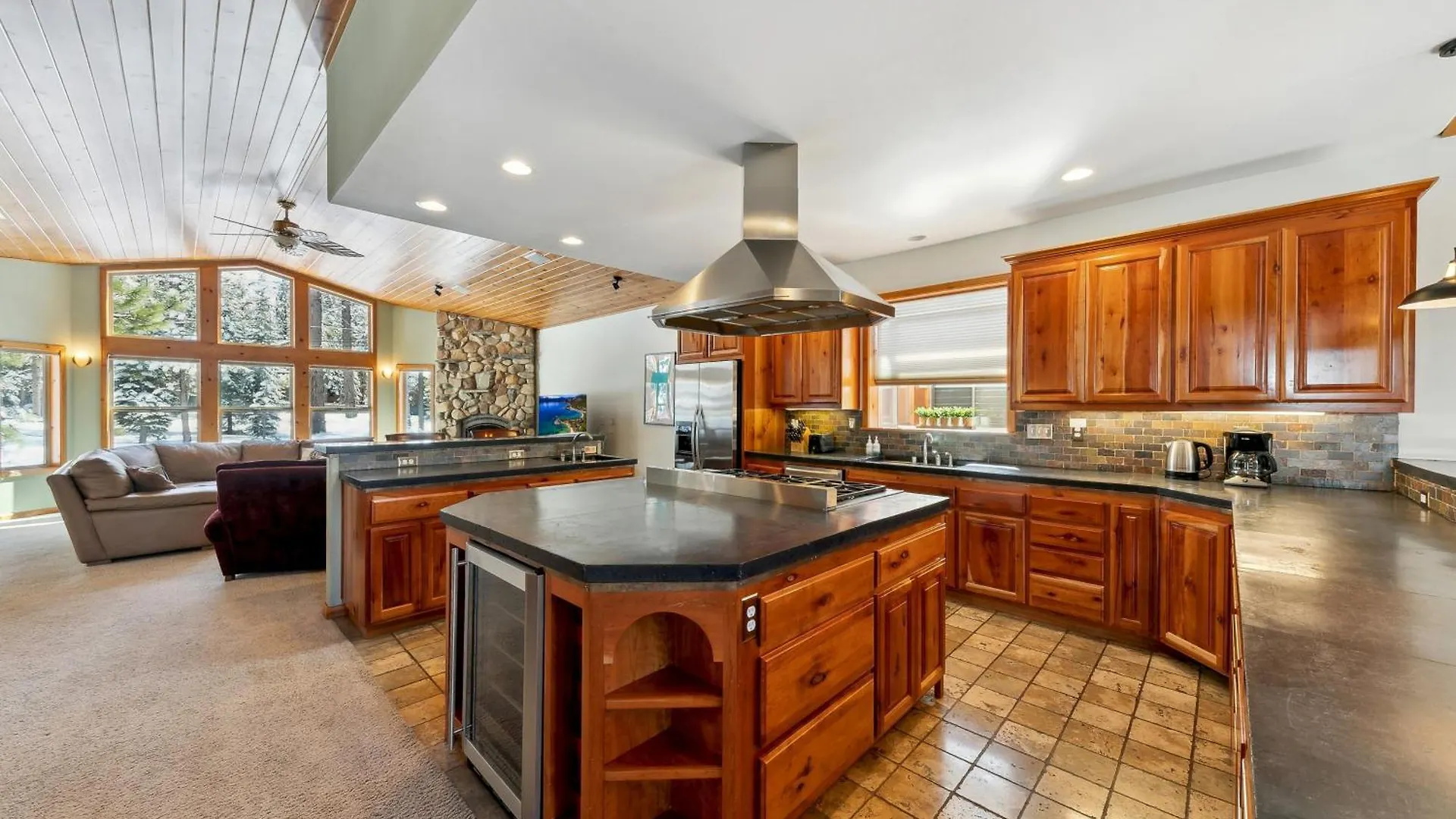 Artisan Chalet: Pet Friendly Deluxe Kitchen Games South Lake Tahoe United States