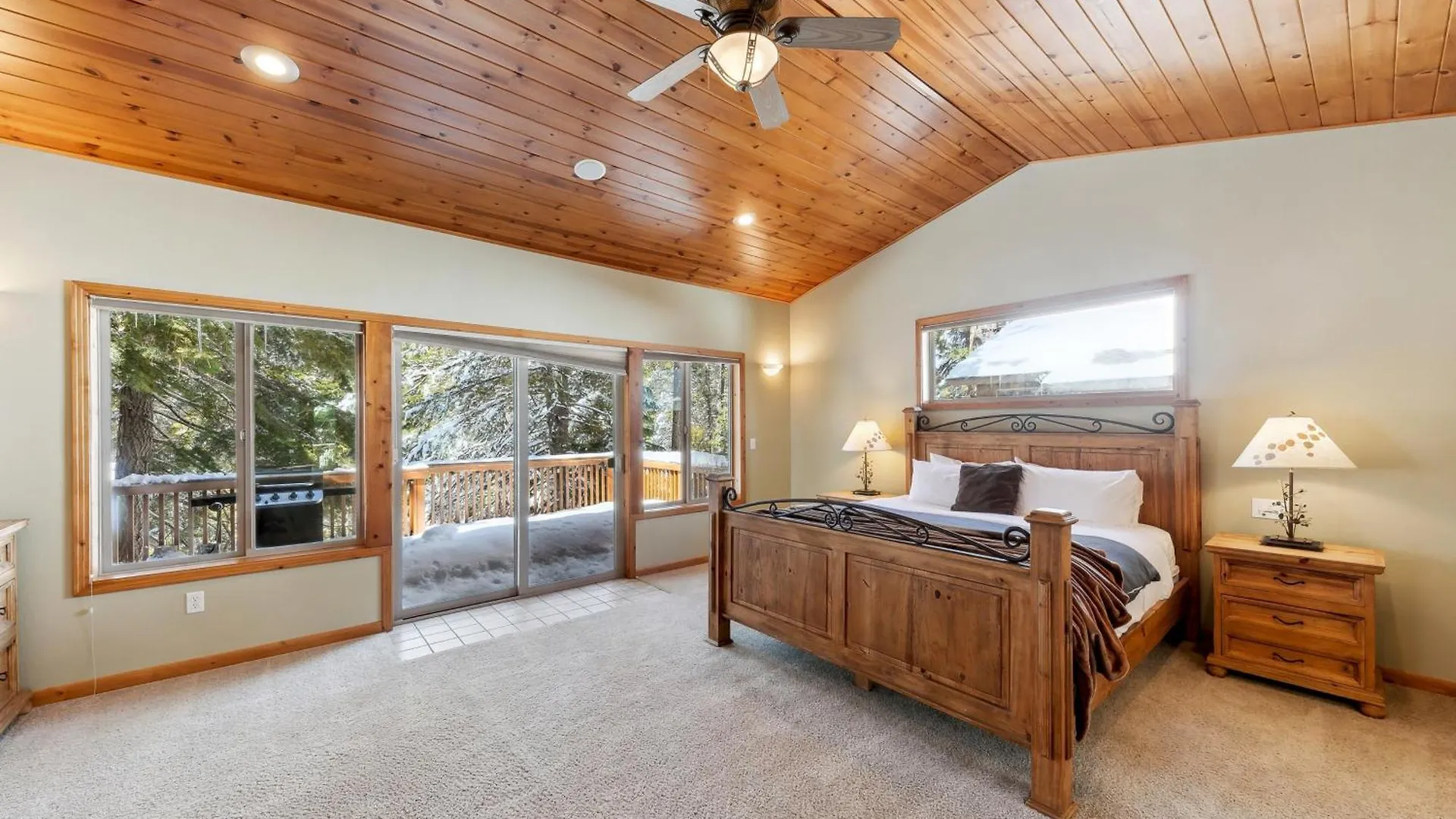 Artisan Chalet: Pet Friendly Deluxe Kitchen Games South Lake Tahoe Apartment